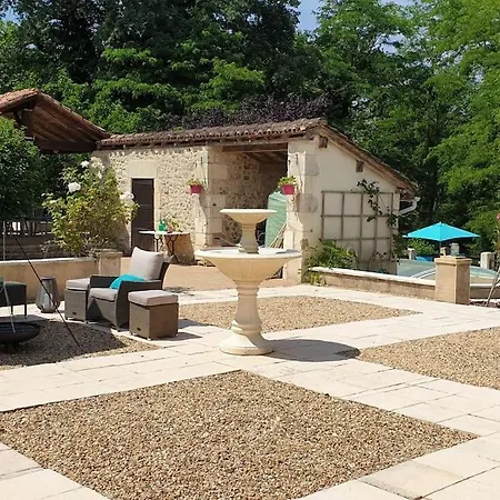 Petite Maison Papillon, Pool, Hot Tub,relax Σπίτι διακοπών *