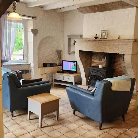 Petite Maison Papillon, Pool, Hot Tub,relax Σπίτι διακοπών Saint-Vincent-Jalmoutiers