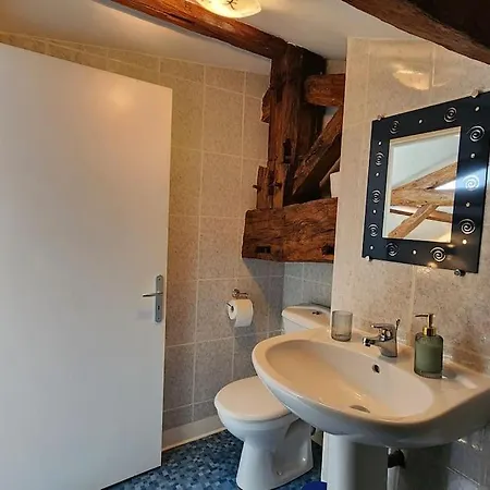 Σπίτι διακοπών Petite Maison Papillon, Pool, Hot Tub,relax Saint-Vincent-Jalmoutiers