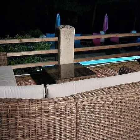 Petite Maison Papillon, Pool, Hot Tub,relax Σπίτι διακοπών Saint-Vincent-Jalmoutiers
